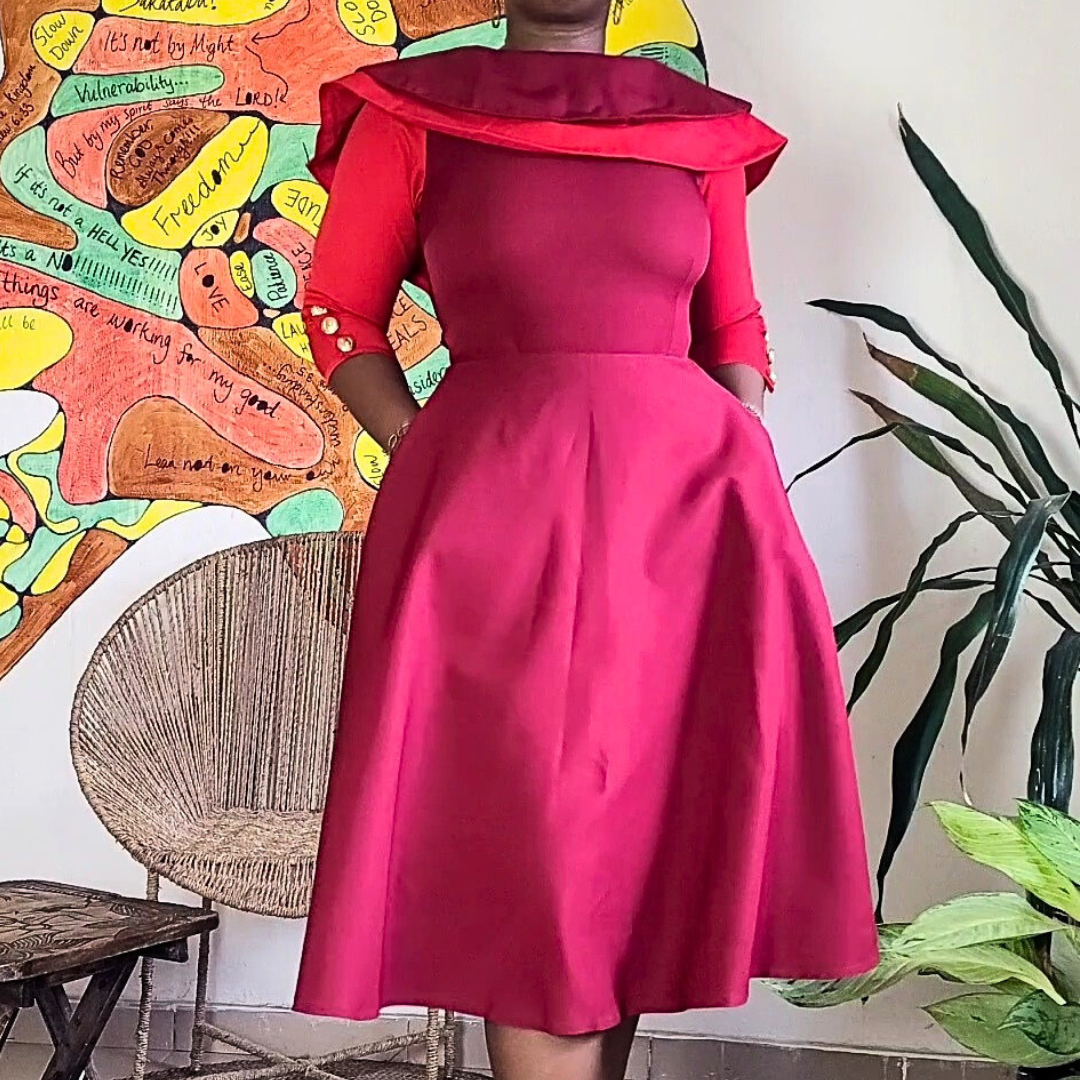 .Tope Cape Dress